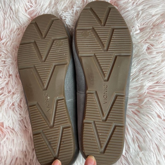 ‼️‼️SOLD‼️‼️Vionic Shoes - Picture 4 of 7